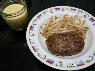 ハンバーグと茶碗蒸し